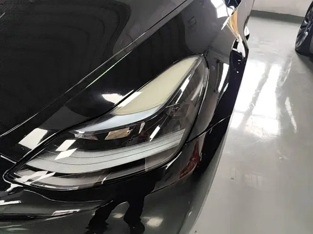 Tesla Model Y — Фото автомобиля 23