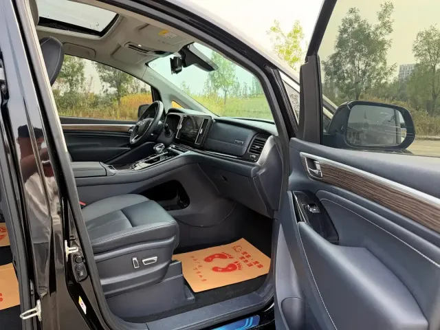 GAC Trumpchi M8 — Фото автомобиля 10