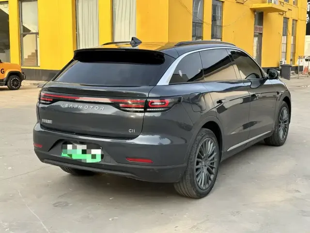 Leapmotor C11 — Фото автомобиля 8