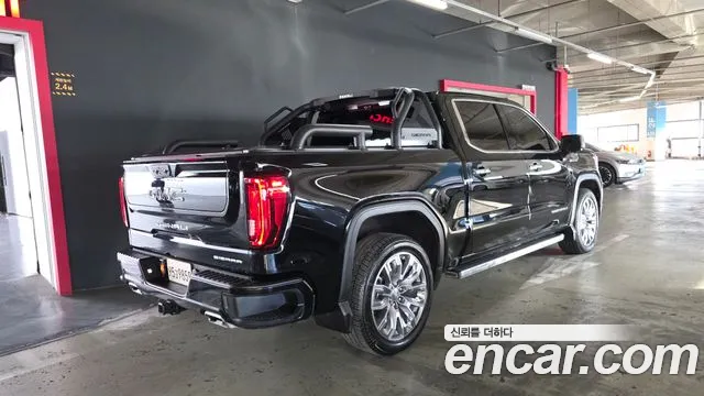 GMC Sierra — Фото автомобиля 2