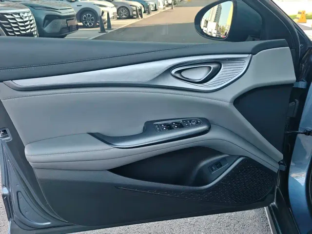 BYD Seal — Фото автомобиля 8