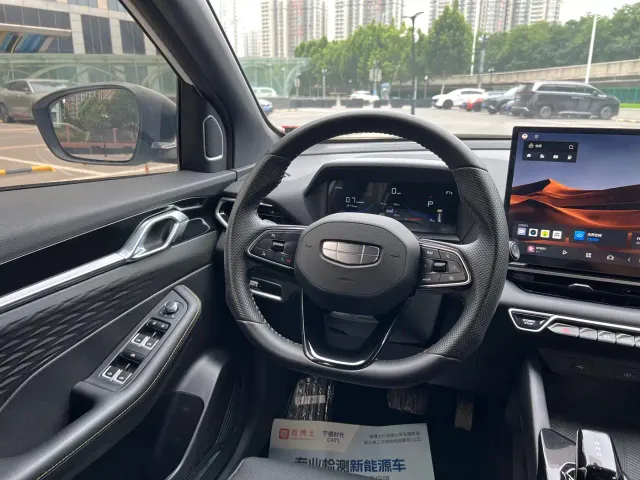 Geely Binyue — Фото автомобиля 18