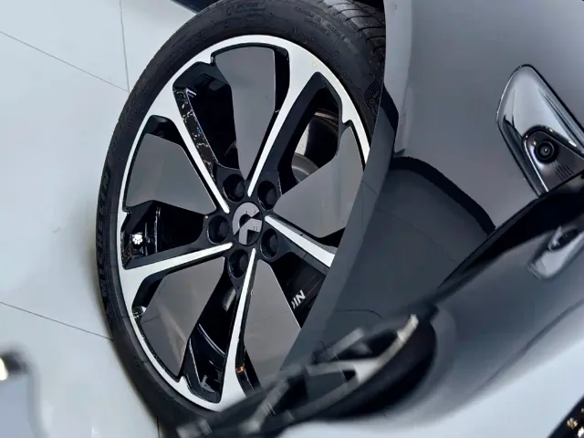 Nio ET5 Touring — Фото автомобиля 7