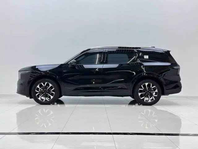Ford Edge — Фото автомобиля 8