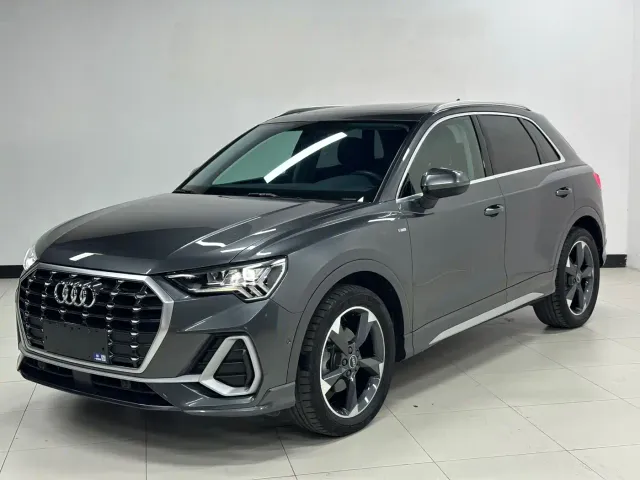 Фотография автомобиля — Audi Q3