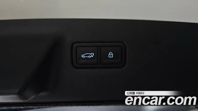 Hyundai Santafe Santa Fe (MX5) Бензин 2.5T 4WD — Фото автомобиля 18