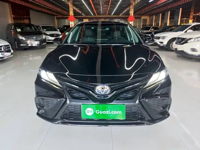 Toyota Camry — Фото автомобиля 2
