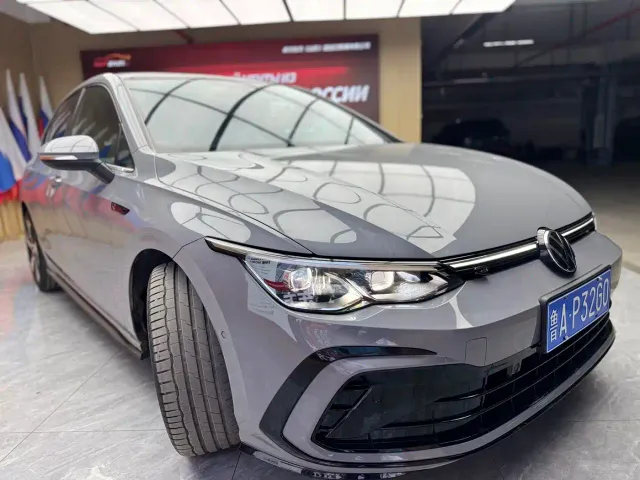 Фотография автомобиля — Volkswagen Golf