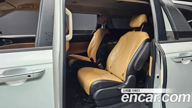 Kia Canival Carnival 4 поколение Дизель 9 мест Prestige — Фото автомобиля 12