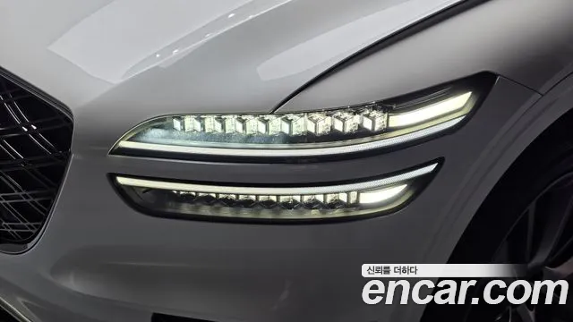 Genesis GV70 — Фото автомобиля 7