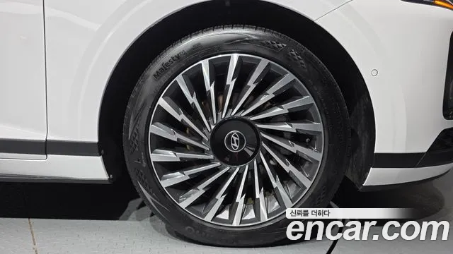 Hyundai Grandeur Grandeur (GN7) 2.5 Бензин 2WD — Фото автомобиля 17