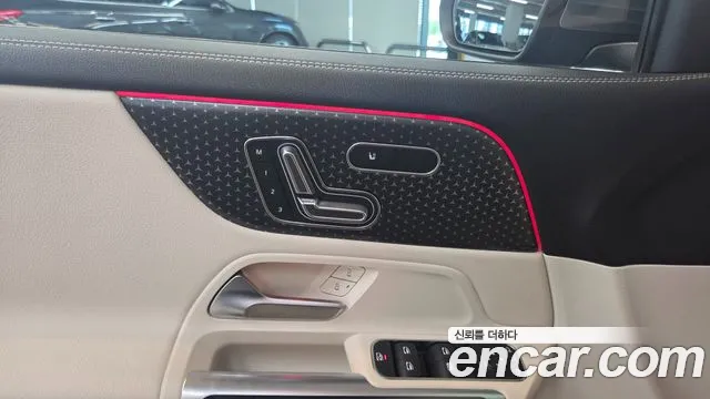 Mercedes-Benz EQB — Фото автомобиля 14