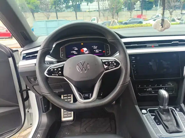 Volkswagen CC — Фото автомобиля 10