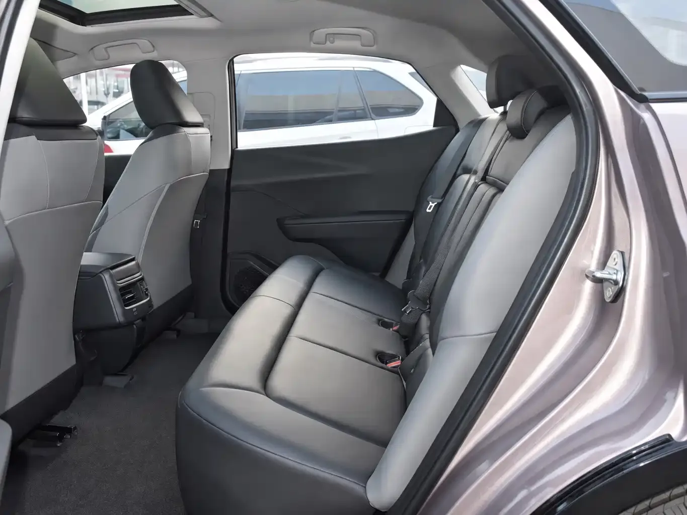 Toyota Toyota bZ3 2023 616km Long Range Premium — Фото автомобиля 11