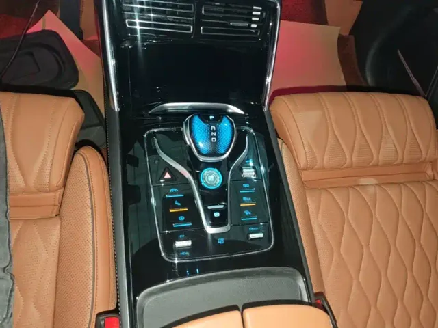 BYD Tang — Фото автомобиля 13