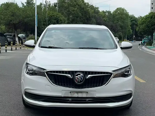 Buick Excelle — Фото автомобиля 2