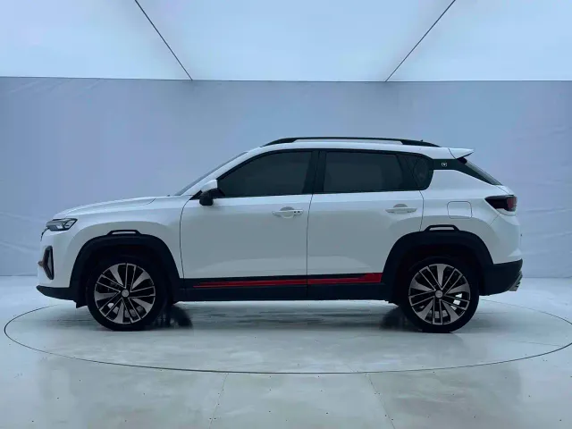 Changan CS35 Plus — Фото автомобиля 9