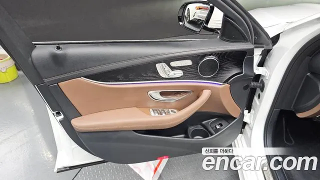 Mercedes-Benz E-Class W213 — Фото автомобиля 13