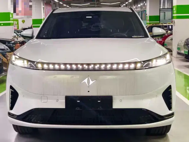 Dongfeng eπ 008 — Фото автомобиля 2