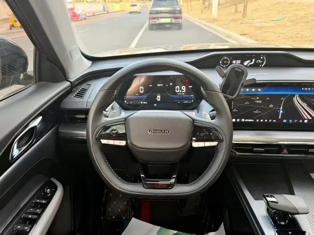 Changan Z6 — Фото автомобиля 6
