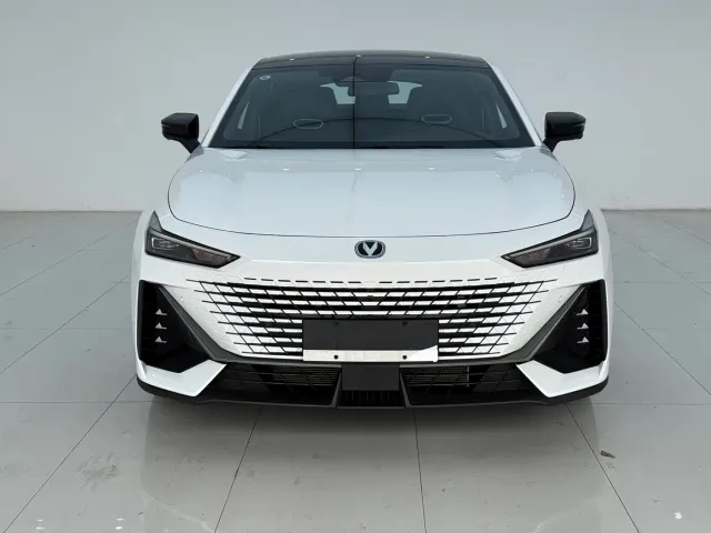 Фотография автомобиля — Changan UNI-V