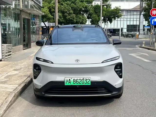 Nio ES7 — Фото автомобиля 2