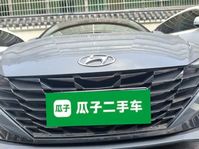 Hyundai Elantra — Фото автомобиля 2