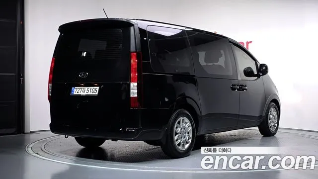 Hyundai Staria Staria Tourer 11 мест — Фото автомобиля 2