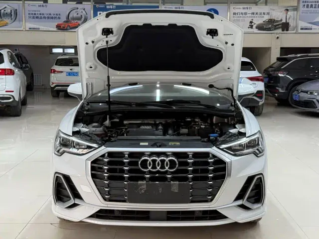 Audi Q3 — Фото автомобиля 7
