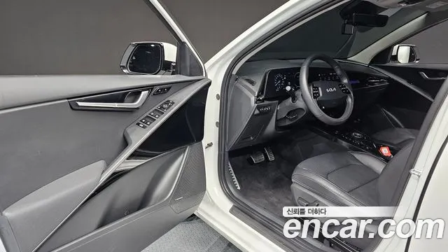 Kia Niro The All New — Фото автомобиля 10