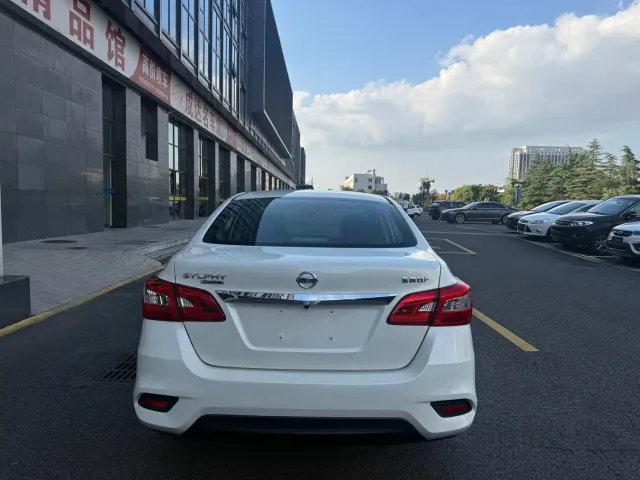 Nissan Sylphy — Фото автомобиля 13