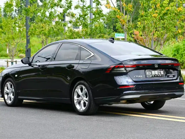 Honda Accord — Фото автомобиля 13
