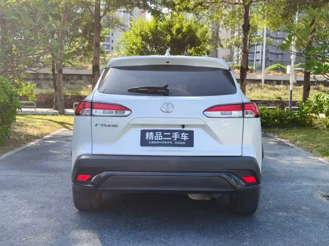 Toyota Frontlander — Фото автомобиля 12