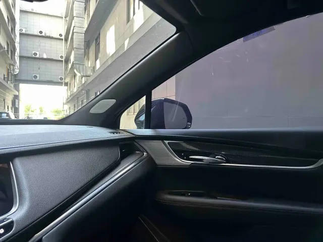 Cadillac XT5 — Фото автомобиля 15