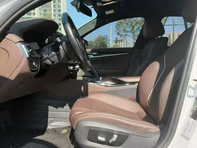 BMW 5 Series — Фото автомобиля 5