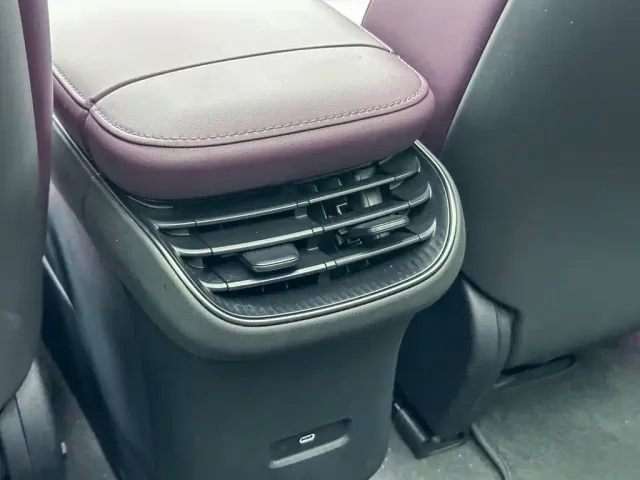 Nio ET5 Touring — Фото автомобиля 19