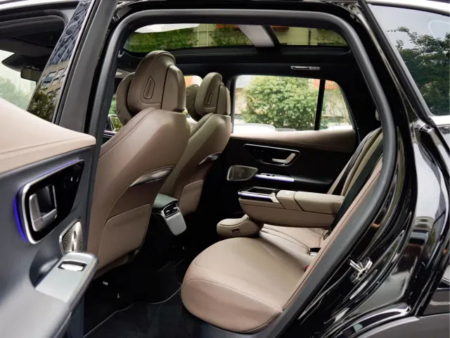 Mercedes-Benz EQE SUV — Фото автомобиля 11