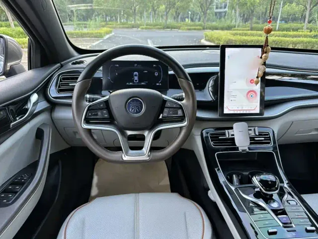 BYD Qin PLUS — Фото автомобиля 16