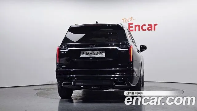 Cadillac XT6 — Фото автомобиля 3