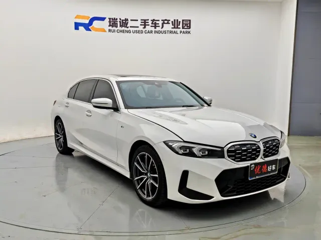 BMW 3 Series — Фото автомобиля 17