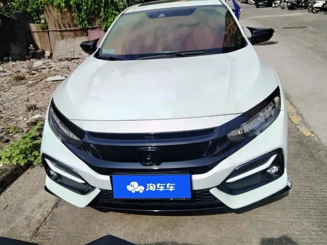 Honda Civic 2021 Hatchback 220TURBO CVT Sport — Фото автомобиля 2
