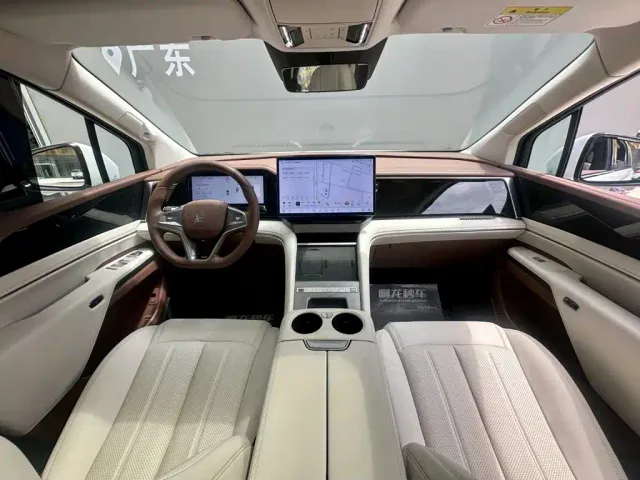 BYD Xia — Фото автомобиля 6