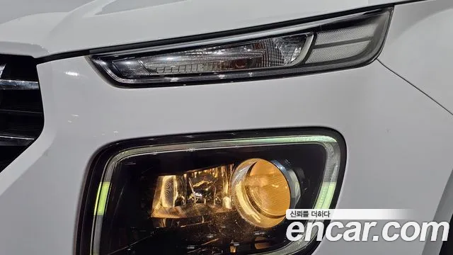 Hyundai Venue — Фото автомобиля 7