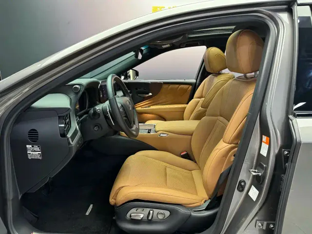 Lexus LS — Фото автомобиля 17
