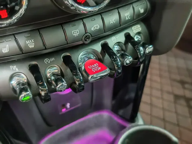 MINI Hatch — Фото автомобиля 21