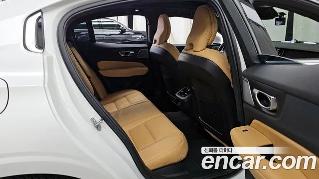 Вольво S60 S60 третьего поколения B5 Ultimate Bright — Фото автомобиля 11