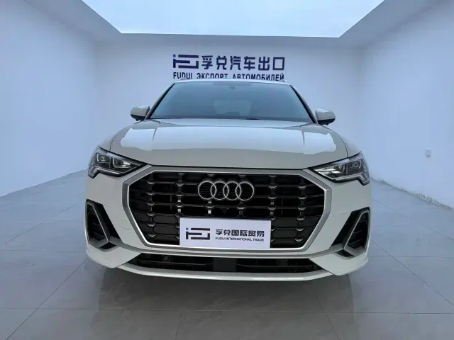 Audi Q3 — Фото автомобиля 2