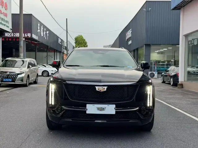 Cadillac XT5 — Фото автомобиля 2