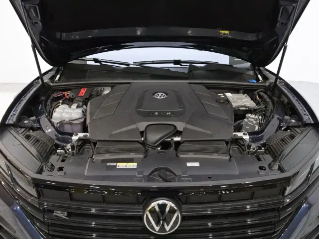 Volkswagen Touareg — Фото автомобиля 20