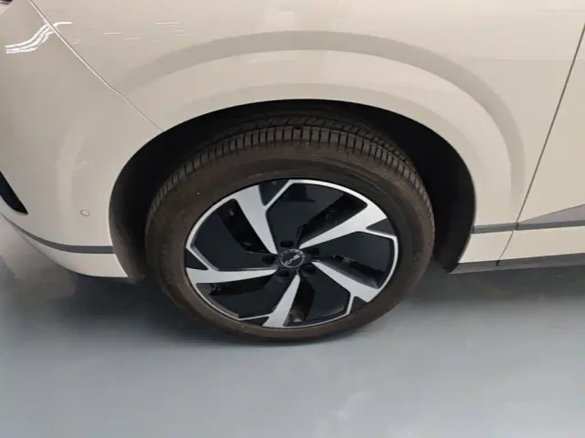 BYD Sealion 06 — Фото автомобиля 22